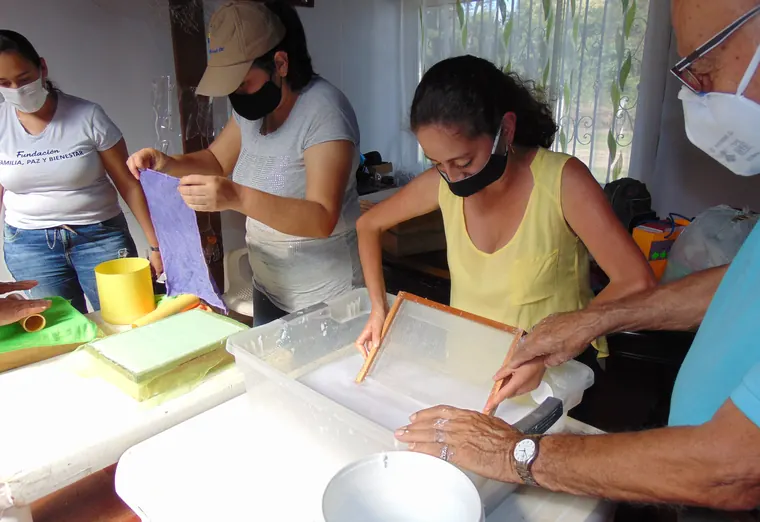 Sesión de formación en habilidades para mujeres emprendedoras